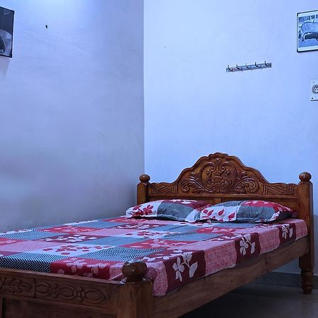 Guru Krupa Home Stay Tiruvannāmalai Esterno foto