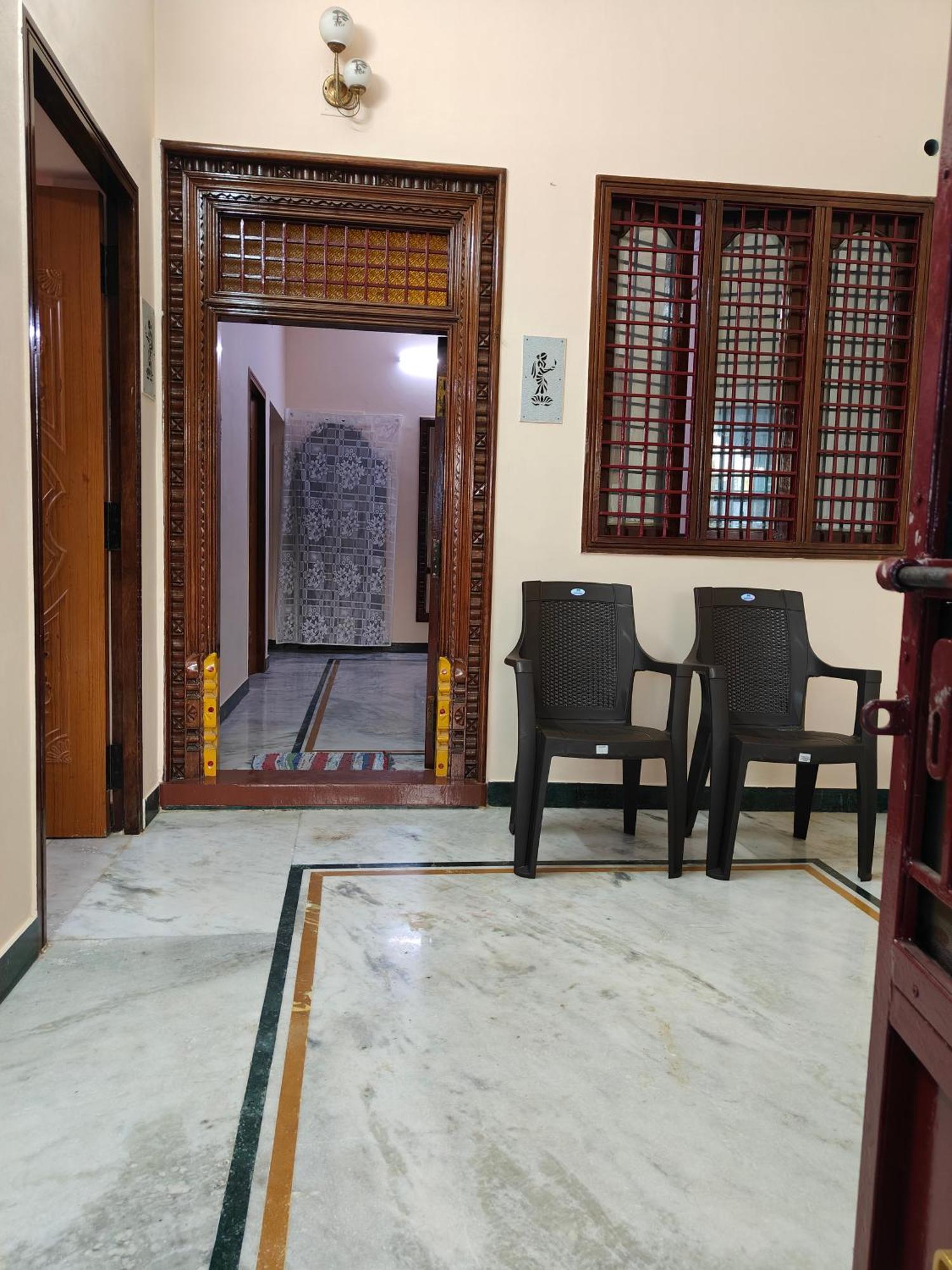 Guru Krupa Home Stay Tiruvannāmalai Esterno foto