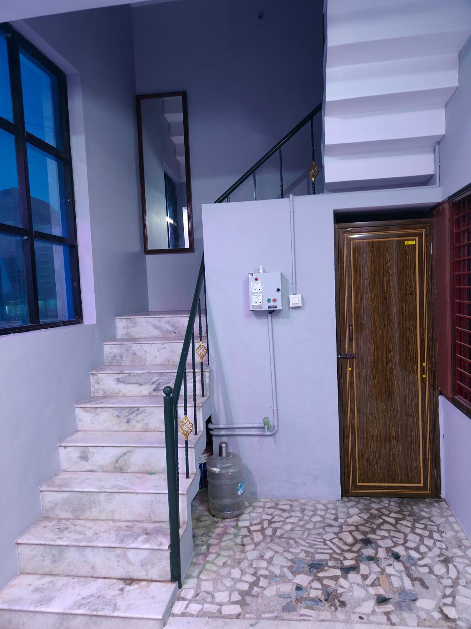 Guru Krupa Home Stay Tiruvannāmalai Esterno foto