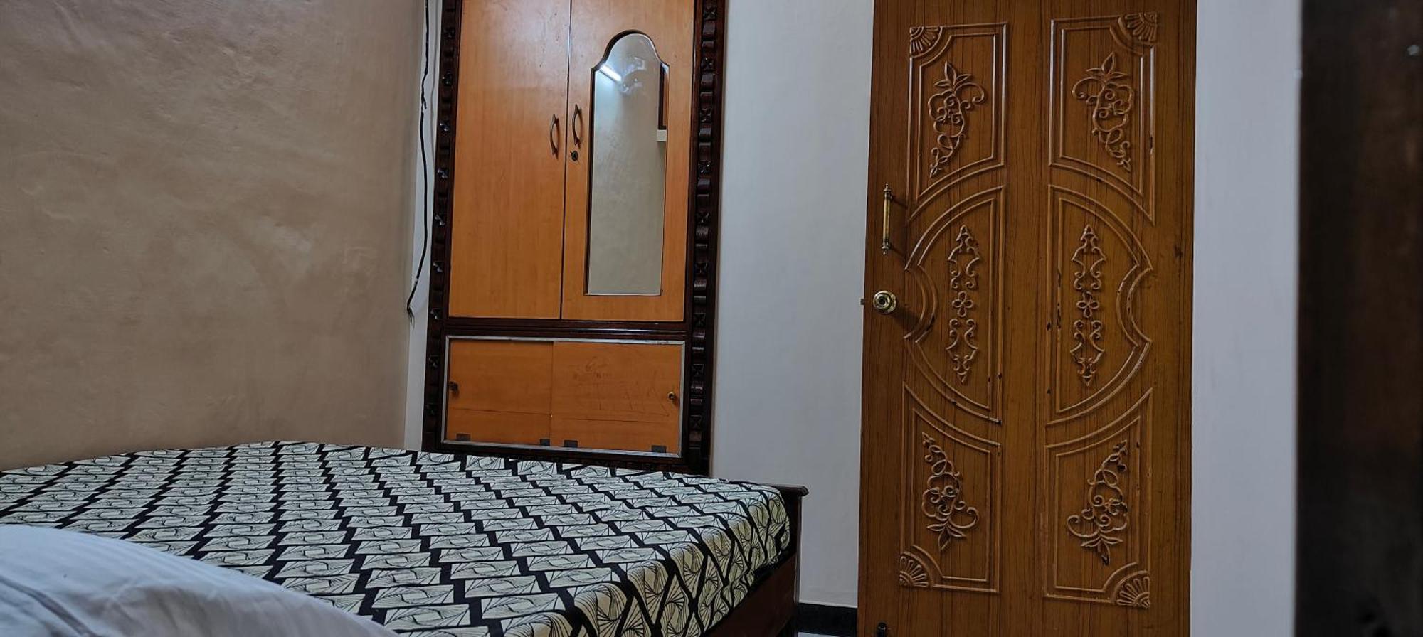 Guru Krupa Home Stay Tiruvannāmalai Esterno foto