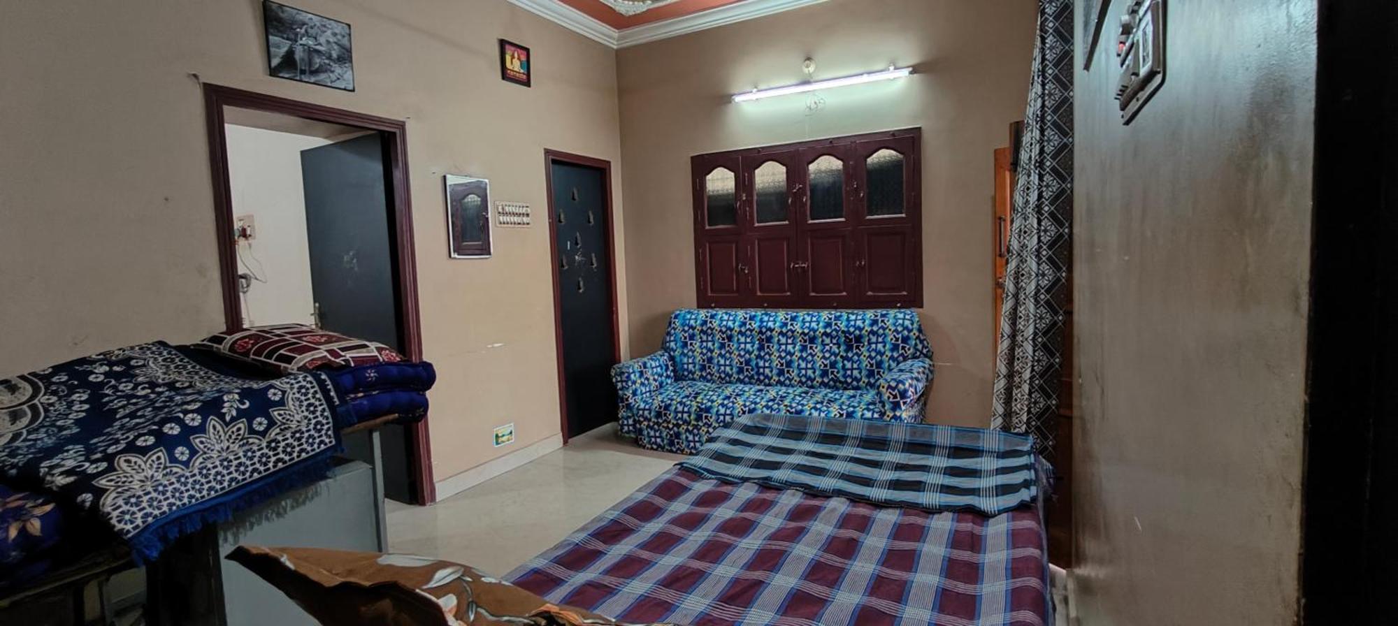 Guru Krupa Home Stay Tiruvannāmalai Esterno foto